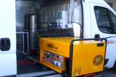 Allestimento officina mobile per furgoni come Fiat Ducato, Peugeot Boxer, Citroën Jumper, Mercedes Sprinter, Volkswagen Crafter, Renault Master, Iveco Daily, Nissan NV400, Opel Movano, Ford Transit, Fiat Doblo, Renault Trafic, Nissan Interstar, Ford Custom, Nissan NV2500, Volkswagen Transporter, Toyota Proace, Mercedes Vito.