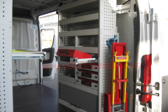 pianale-per-furgone-per-toyota-proace-con-moduli-tecnici-in-alluminio